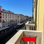 Alzaia Naviglio Grande 40 Apartman *