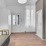 Apartman Alzaia Naviglio Grande 40 *
