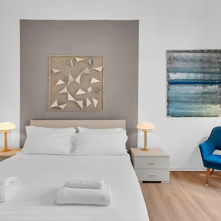 Alzaia Naviglio Grande 40 Apartamento Milão