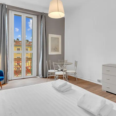 Alzaia Naviglio Grande 40 Apartamento Milão